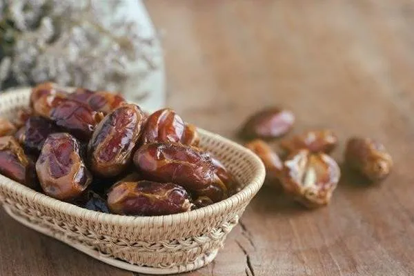 خرید خرما خاصویی مشکین تازه با قیمت استثنایی