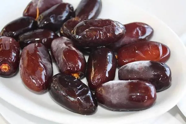 قیمت خرما عسلی کبکاب + پخش تولیدی عمده کارخانه
