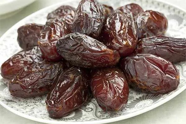 قیمت خرید خرما مضافتی درجه ۱ + خواص، معایب و مزایا