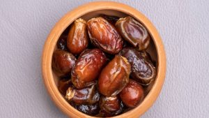 خرما خاصویی شهد دار لطافت بالا و مزه غنی خوشایند