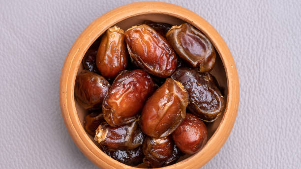 خرما خاصویی شهد دار لطافت بالا و مزه غنی خوشایند