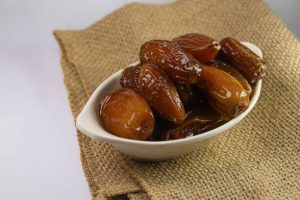 خرما خاصویی عسلی عطر خوش و طعم متفاوت اصیل