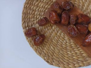 خرما خاصویی یک کیلویی بسته جمع و جور با تازگی بالا