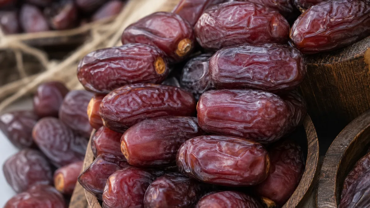 خرما خاصویی شیراز بافت کوچک و ظاهر یکدست