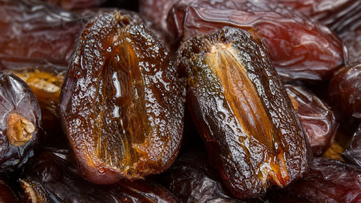 خرما خاصویی شیره دار برای صبحانه و پذیرایی روزانه